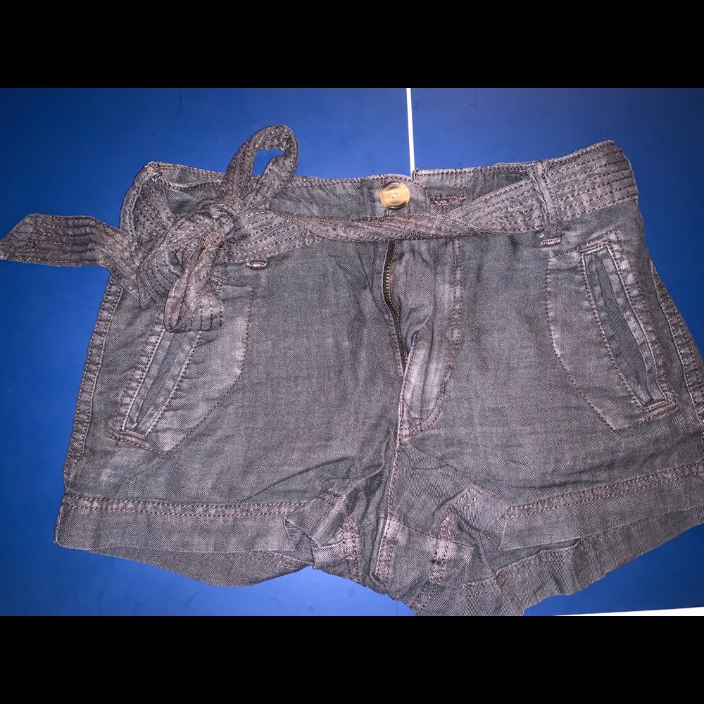 Shorts - Picture 3 of 4
